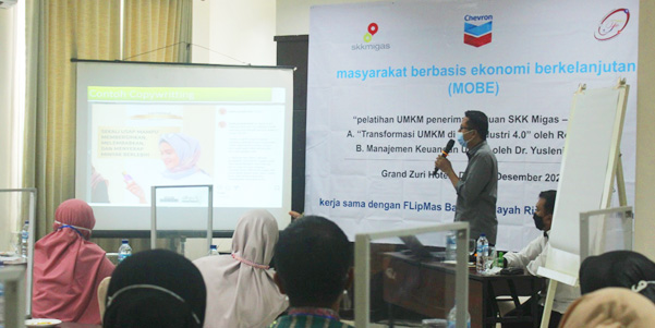December 2020 training session for MSME entrepreneurs from Duri as part of the SKK Migas – PT CPI partnership with FLipMas Batobo.