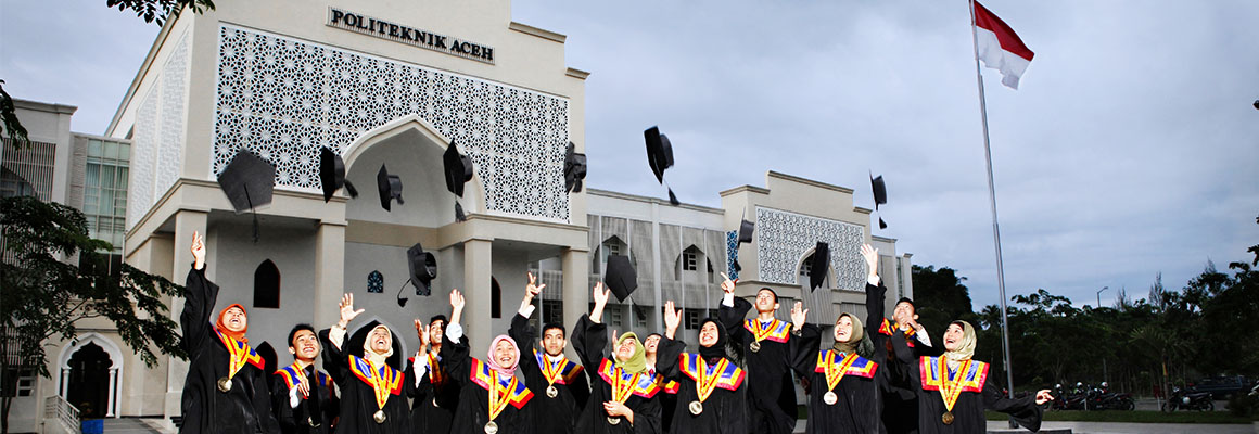 Politeknik Aceh’s first graduation in 2011